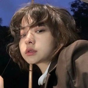 Meet your Posher, Caitlyn